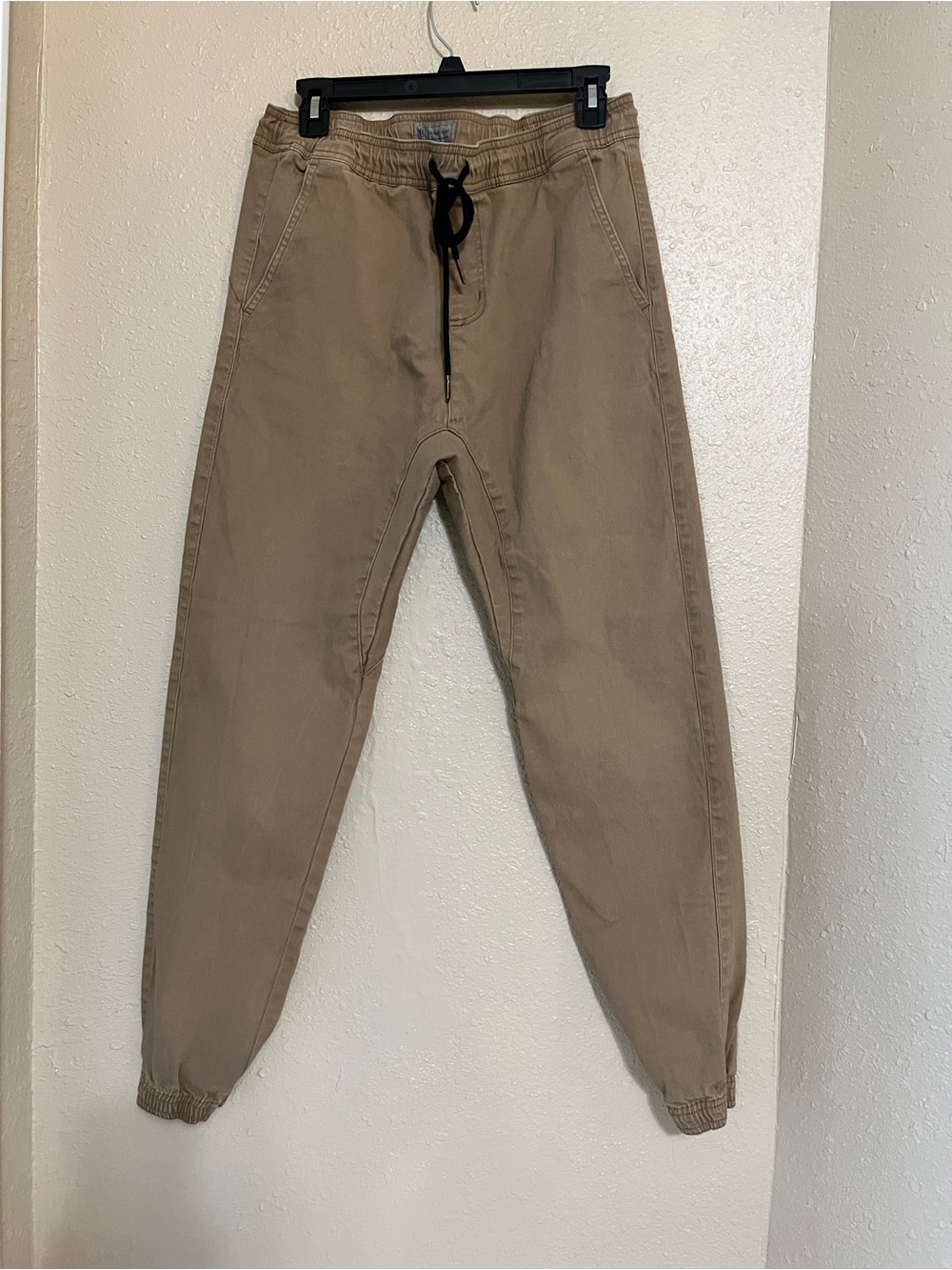 CHARLES AND A HALF Men's Casual Drawstring Twill Jogger Pants in Khakis Sz L